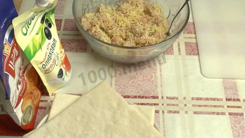 слоеные слойки с курицей