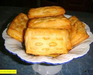 Слойки с сыром из слоеного теста