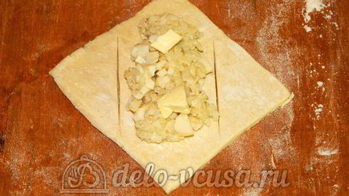 слойки с яйцом и рисом