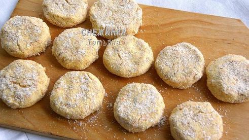 ароматные сырники с морковью и апельсиновым соусом