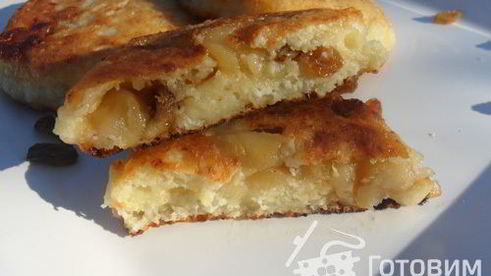 сырники с начинкой из яблок и изюма