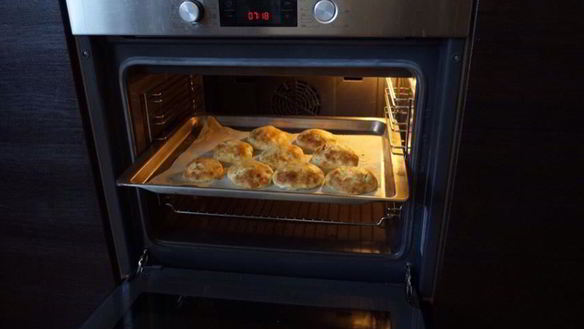 Рецепт Сырников с сырной корочкой в духовке