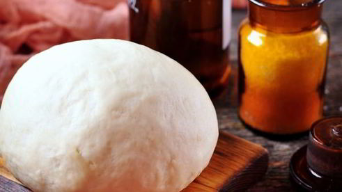 быстрое дрожжевое тесто для пиццы на воде