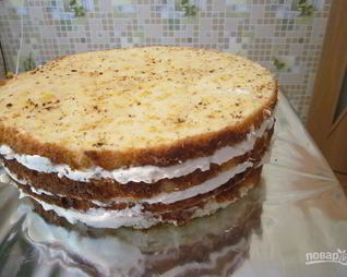 Бисквитный торт с кремом из сгущенки