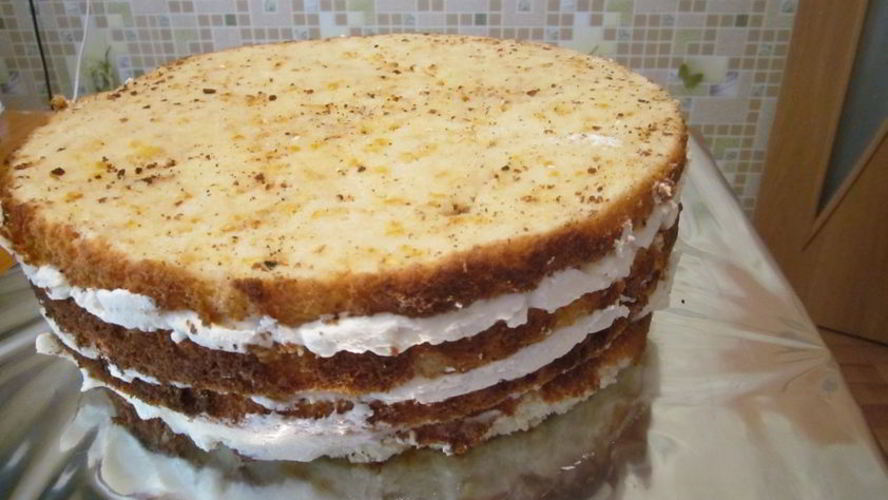 Рецепт бисквитного торта с кремом из сгущенки