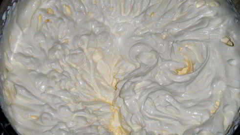 медовый торт с орехами и черносливом