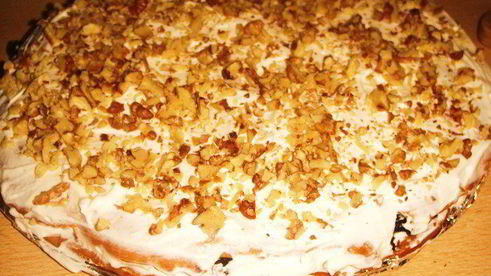 медовый торт с орехами и черносливом