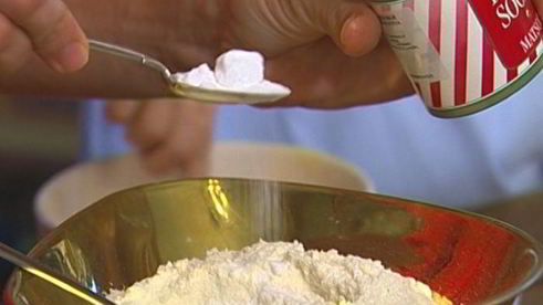 шоколадно-медовый торт в шоколадной глазури