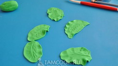 торт бисквитный с клюквой и яблоком клубничка