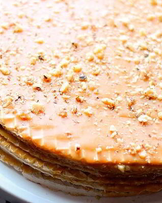 Торт из готовых коржей со сгущенкой