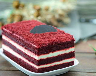 Торт розовый бархат