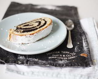 Творожно-маковый рулет