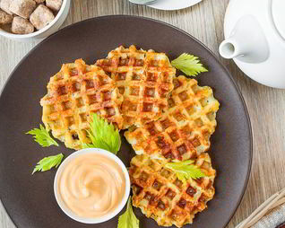 Картофельные вафли с сыром