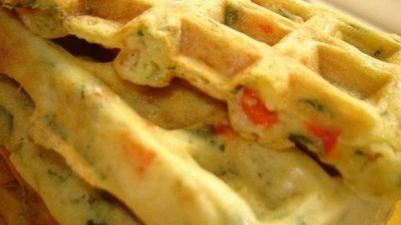 Рецепт Сырных вафель с перцем и зеленью