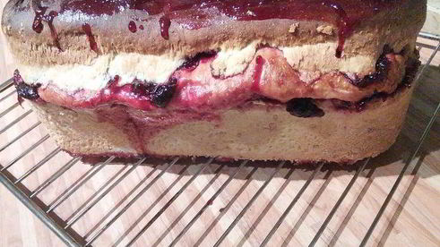 вишневый рулет