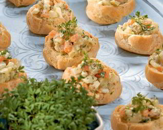 Профитроли с картофельным салатом