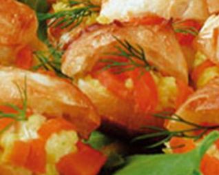 Профитроли с копченым лососем