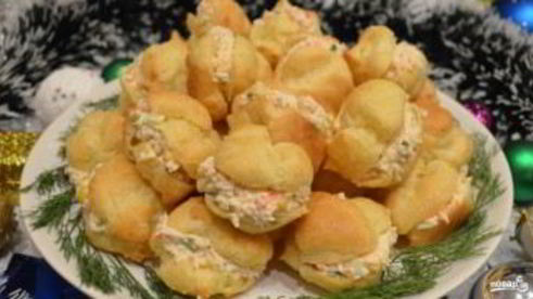 профитроли с крабовой начинкой