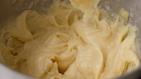 профитроли с кракелюром и лососевым муссом