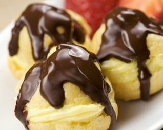 Профитроли с ванильным кремом