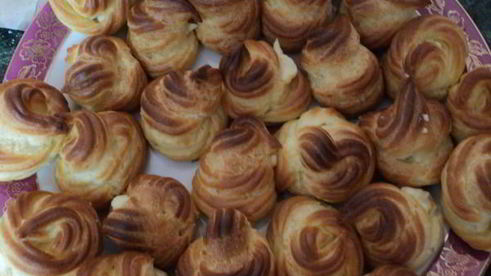 профитроли с ванильным заварным кремом