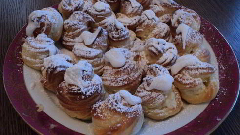 профитроли с ванильным заварным кремом