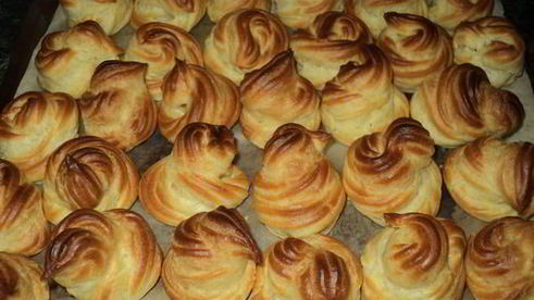 профитроли с ванильным заварным кремом