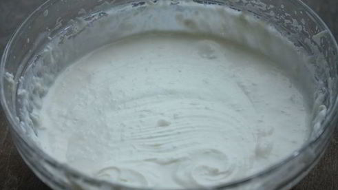 торт из профитролей с вишней и шоколадом