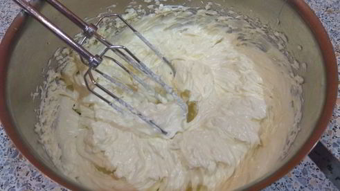 торт с профитролями