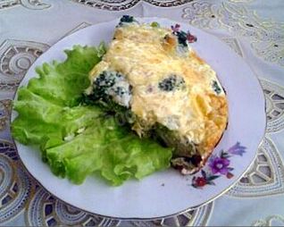 Брокколи в сметане в духовке с сыром запеканка