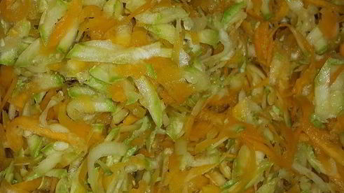 кабачково-тыквенная запеканка с зеленью и овсяными хлопьями