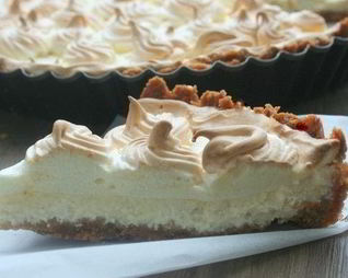 Нежная творожная запеканка с безе