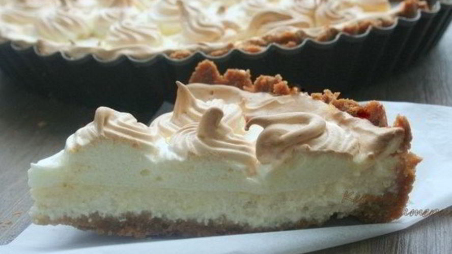 Рецепт нежной творожной запеканки с безе