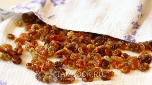 творожная запеканка с изюмом в мультиварке