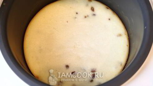 творожная запеканка с изюмом в мультиварке