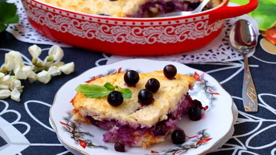 Рецепт творожно-кокосовой запеканка со смородиной