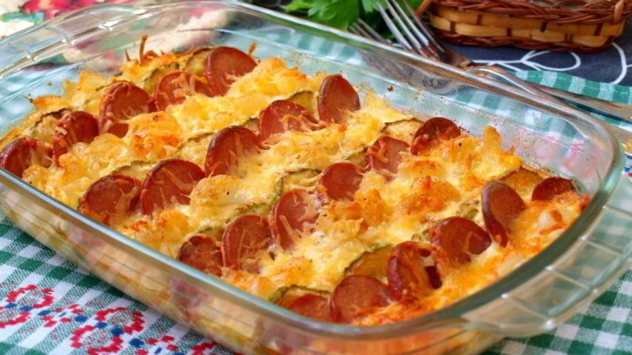 Рецепт запеканки из макарон с сардельками и кабачками