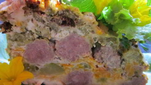 запеканка с брокколи и мясными шариками