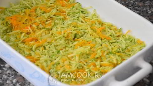 запеканка с овощами, сыром и фаршем из индейки