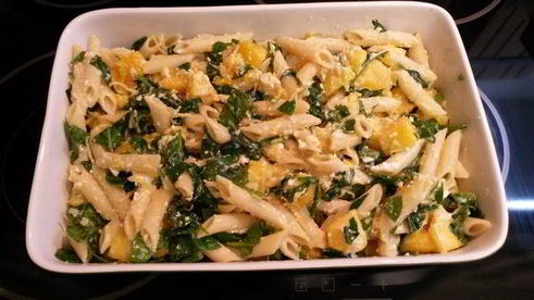 запеканка с тыквой, пастой и шпинатом