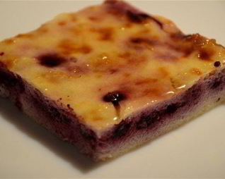 Запеканка творожная с черникой