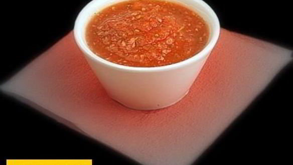 Рецепт Аджики из помидор с болгарским перцем, кинзой и орехами