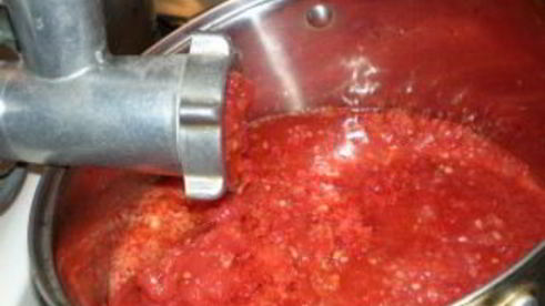 аджика с хреном и чесноком на зиму