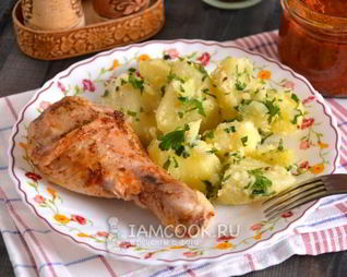 Курица, запеченная с аджикой