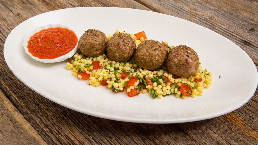 Рецепт митболов с птитимом и домашней аджикой