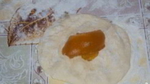 булочки с джемом из дрожжевого теста