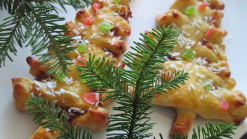 елочка с джемом из творожно-слоеного теста