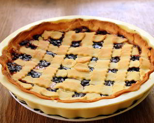 Кростата с творогом и джемом