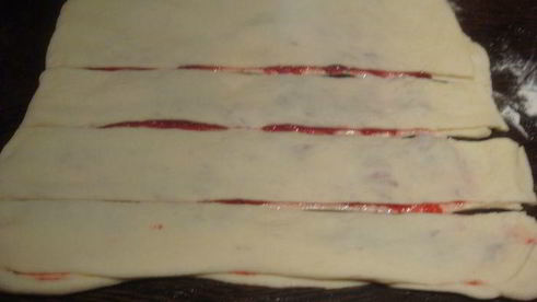 постные булочки с клюквенным джемом