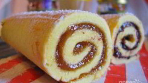 рулет с джемом